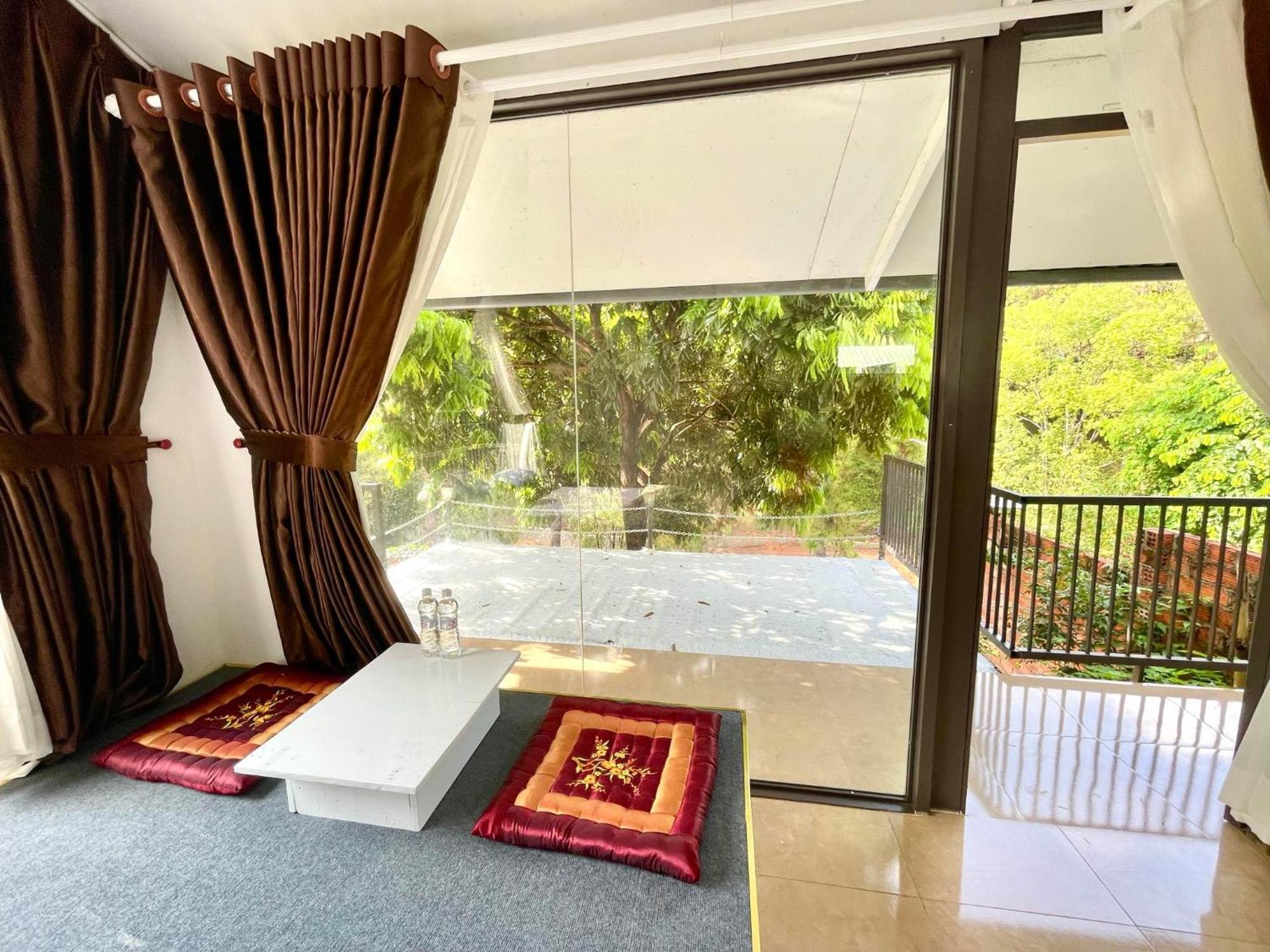 Lake View Homestay Pleiku Eksteriør bilde