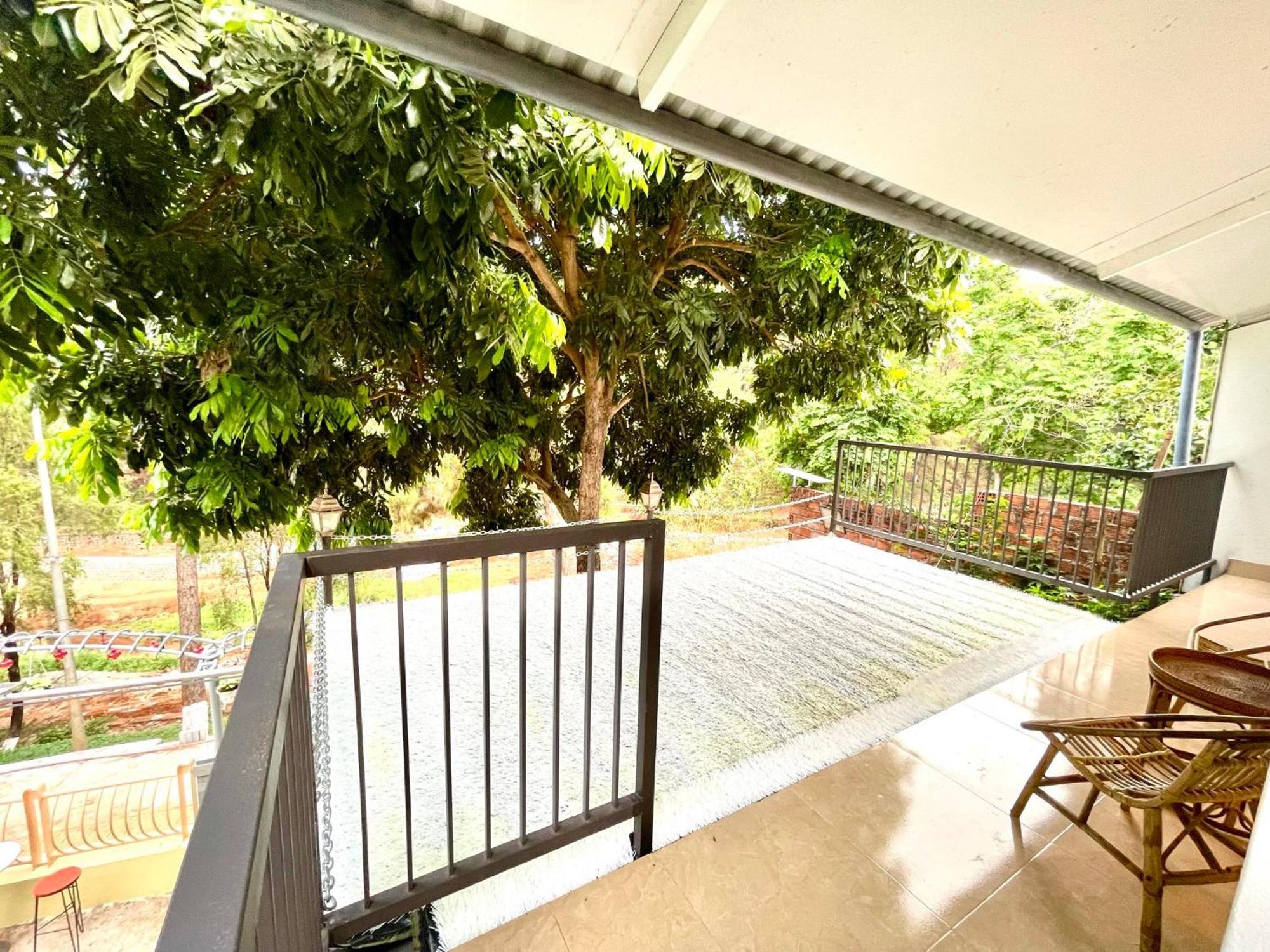 Lake View Homestay Pleiku Eksteriør bilde